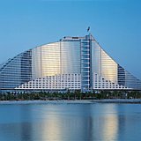 La mme chaine que le Burj Al Arab